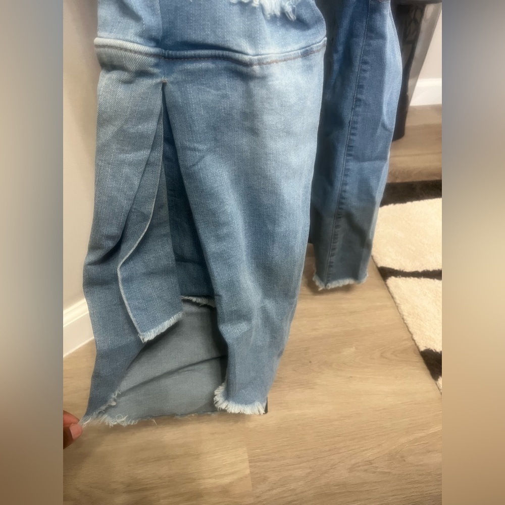 Distressed High Rise Flare Jeans - Picture 3 of 4